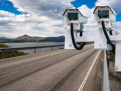 Camera-radar-route-voitures
